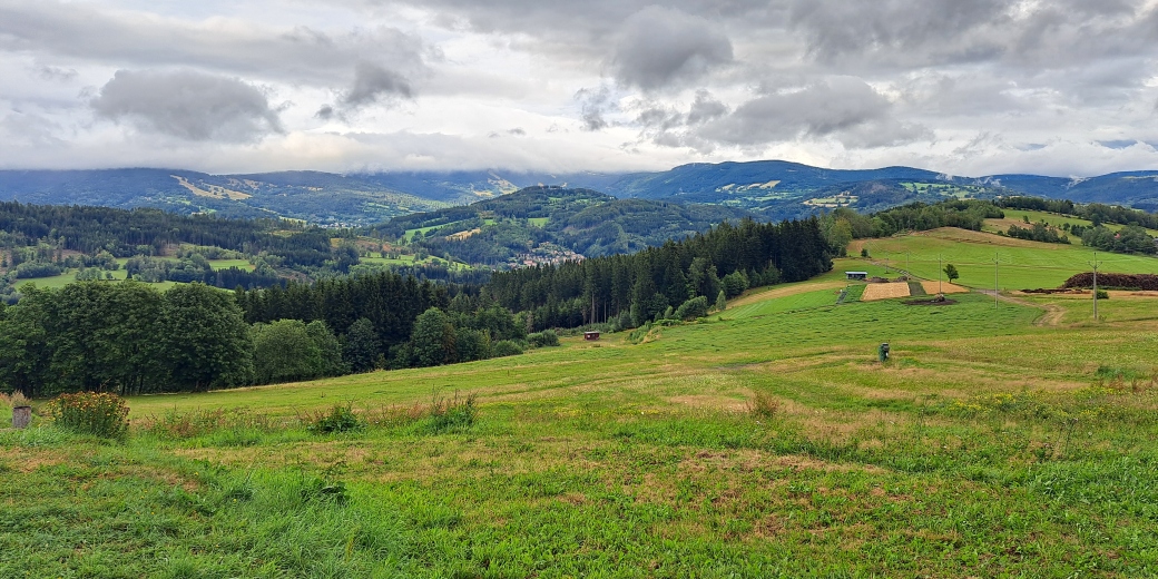 Krajina u Vysokého nad Jizerou.